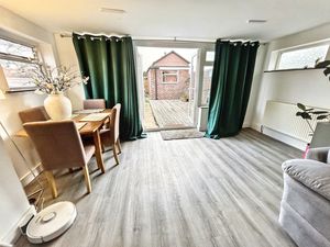 Dining area- click for photo gallery